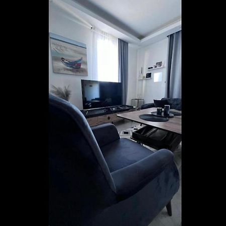 Palmiye Apartment 凯里尼亚 外观 照片